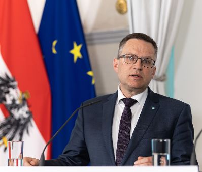 Am 13. M&auml;rz 2024 nahmen Bundesminister Johannes Rauch und Klubobmann August W&ouml;ginger (im Bild) am Pressefoyer nach dem Ministerrat teil.