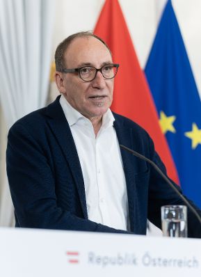 Am 29. Mai 2024 nahmen Bundesminister Johannes Rauch (im Bild) und Klubobmann August W&ouml;ginger am Pressefoyer nach dem Ministerrat teil.