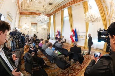 Am 18. Februar 2026 nahmen Bundesministerin Korinna Schumann, Bundesminister Christoph Wiederkehr und Staatssekret&auml;rin Barbara Eibinger-Miedl am Pressefoyer nach dem Ministerrat teil.