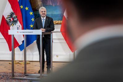 Am 21. April 2026 gab der Regierungsberater f&uuml;r nationale Sicherheit und Krisenvorsorge Peter Vorhofer (im Bild), eine Pressekonferenz im Bundeskanzleramt um &uuml;ber Aktuelles aus dem Koordinationsgremium zu berichten.