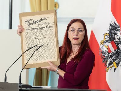 Am 8. Mai 2026 fand der Festakt zum Gedenken an die Befreiung vom Nationalsozialismus und an die Beendigung des Zweiten Weltkrieges in Europa im Bundeskanzleramt statt. Im Bild Hannah Lessing, Generalsekret&auml;rin des Nationalfonds der Republik &Ouml;sterreich f&uuml;r Opfer des Nationalsozialismus.