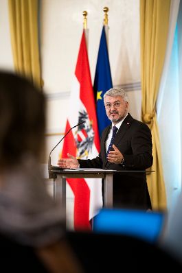 Am 6. August 2026 lud der Regierungsberater f&uuml;r nationale Sicherheit und Krisenvorsorge, Peter Vorhofer, zu einem Briefing ins Bundeskanzleramt, um &uuml;ber Aktuelles aus dem Koordinationsgremium zu berichten.
