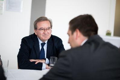 Am 11. Mai 2025 nahm Staatssekret&auml;r Alexander Pr&ouml;ll (r.) am Internationalen Festakt zum Gedenken an die Befreiung des KZ-Gusen und KZ-Mauthausen teil.