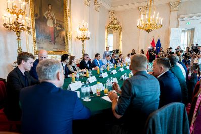 Am 21. Juli 2025 nahm Staatssekret&auml;r Alexander Pr&ouml;ll (m.) mit Staatssekret&auml;r J&ouml;rg Leichtfried (m.l.) und Staatssekret&auml;r Josef Schellhorn (m.r.) am ersten Reformpartnerschaftstreffen teil.