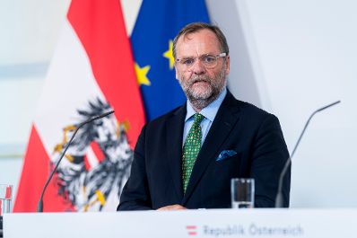 Am 21. Juli 2025 nahm Staatssekret&auml;r Alexander Pr&ouml;ll mit Staatssekret&auml;r J&ouml;rg Leichtfried und Staatssekret&auml;r Josef Schellhorn (im Bild) am ersten Reformpartnerschaftstreffen teil.