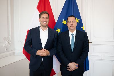 Am 9. September 2025 empfing Staatssekret&auml;r Alexander Pr&ouml;ll (l.) den Botschafter von Saudi Arabien Abdullah Tawlah (r.) zu einem Arbeitsgespr&auml;ch.