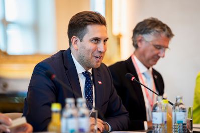 Am 12. September 2025 lud Staatssekret&auml;r Alexander Pr&ouml;ll (l.) Digitalisierungsministerinnen und Minister zum Arbeitstreffen anl&auml;sslich des Gipfel zur Digitalen Souver&auml;nit&auml;t.