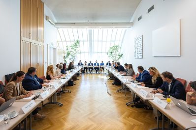 Am 19. September 2025 nahm Staatssekret&auml;r Alexander Pr&ouml;ll an der DKO Advisory Board Sitzung im Bundeskanzleramt teil.