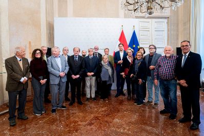 Am 26. September 2025 empfing Staatssekret&auml;r Alexander Pr&ouml;ll Mitglieder des Mauthausen Komitee &Ouml;sterreich im Bundeskanzleramt.