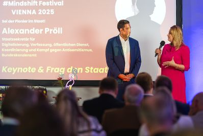Am 2. Oktober 2025 besuchte Staatssekret&auml;r Alexander Pr&ouml;ll (l.) das Mindshift Festival Vienna 2025.