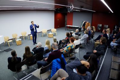 Am 17. Oktober 2025 nahm Staatssekret&auml;r Alexander Pr&ouml;ll an einer Podiumsdiskussion beim Ars Electronica teil.