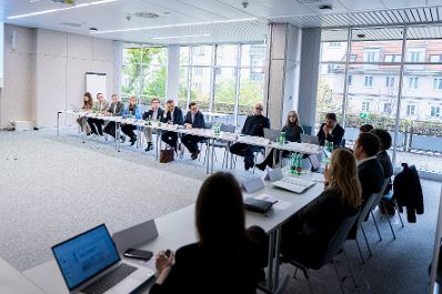 Am 30. Oktober 2025 nahm Staatssekret&auml;r Alexander Pr&ouml;ll am Roundtable der Wirtschaftskammer &Ouml;sterreich teil.