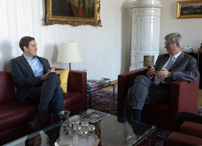 Am 4. November 2025 besuchte Staatssekret&auml;r Alexander (l.) Pr&ouml;ll die M&uuml;nze &Ouml;sterreich.