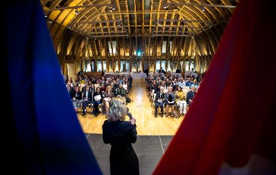 Am 4. November 2025 nahm Staatssekret&auml;r Alexander Pr&ouml;ll an der Verleihung des &Ouml;sterreichischen Frauenpreis 2025 teil. Im Bild Bundesministerin Eva-Maria Holzleitner (m.).