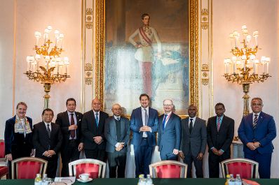 Am 5. November 2025 empfing Staatssekret&auml;r Alexander Pr&ouml;ll UNO-Botschafter zu einem Arbeitsgespr&auml;ch im Bundeskanzleramt.