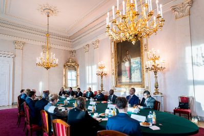 Am 5. November 2025 empfing Staatssekret&auml;r Alexander Pr&ouml;ll UNO-Botschafter zu einem Arbeitsgespr&auml;ch im Bundeskanzleramt.