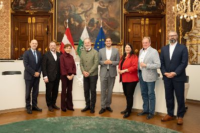 Am 7. November 2025 nahm Staatssekret&auml;r Alexander Pr&ouml;ll (m.r.) an einem Arbeitstreffen der Reformpartnergruppe &bdquo;Verwaltungs- und Verfassungsbereinigung&ldquo; in Graz teil.