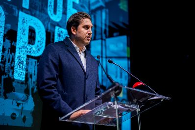 Am 10. November 2025 nahm Staatssekret&auml;r Alexander Pr&ouml;ll (im Bild) am Light of Hope Gedenkmarsch teil.