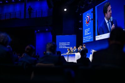 Am 17. November 2025 reiste Staatssekret&auml;r Alexander Pr&ouml;ll zu einem Arbeitsbesuch nach Berlin. Im Bild beim Gipfel zur Digitalen Souver&auml;nit&auml;t.