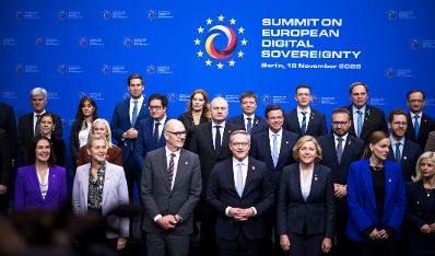 Am 17. November 2025 reiste Staatssekret&auml;r Alexander Pr&ouml;ll zu einem Arbeitsbesuch nach Berlin. Im Bild beim Gipfel zur Digitalen Souver&auml;nit&auml;t.