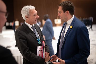 Am 24. November 2025 reiste Staatssekret&auml;r Alexander Pr&ouml;ll (r.) zu einem mehrt&auml;gigem Arbeitsbesuch nach Luanda. Im Bild beim AU-EU Businessforum 2025.