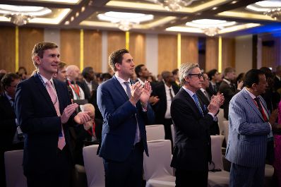 Am 24. November 2025 reiste Staatssekret&auml;r Alexander Pr&ouml;ll (m.l.) zu einem mehrt&auml;gigem Arbeitsbesuch nach Luanda. Im Bild beim AU-EU Businessforum 2025.