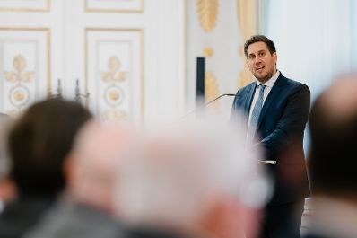 Am 17. Dezember 2025 bestellte der Bundeskanzler Vertreterinnen und Vertreter der Wirtschaft zu Mitgliedern der bei der Bundesanstalt "Statistik &Ouml;sterreich" eingerichteten Wirtschaftskurie. Im Bild Staatssekret&auml;r Alexander Pr&ouml;ll (im Bild).