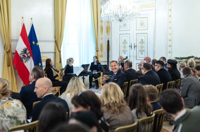 Am 18. Dezember 2025 bestellte der Bundeskanzler Vertreterinnen und Vertreter der Wirtschaft zu Mitgliedern der bei der Bundesanstalt "Statistik &Ouml;sterreich" eingerichteten Wirtschaftskurie.