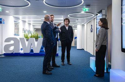 Am 19. Dezember 2025 besuchte Staatssekret&auml;r Alexander Pr&ouml;ll (2.v.l.) das Austria Wirtschaftsservice.