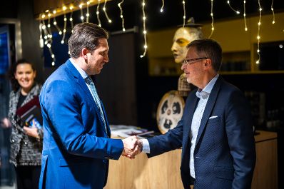 Am 29. J&auml;nner 2026 reiste Staatssekret&auml;r Alexander Pr&ouml;ll (l.) nach Bratislava. Im Bild beim Besuch des Softwareentwicklers DIUS AI.