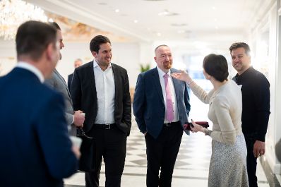 Am 5. Februar 2026 nahm Staatssekret&auml;r Alexander Pr&ouml;ll (2.v.l.) an &bdquo;Meet the Cab&ldquo; teil.