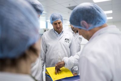 Am 20. Februar 2026 setzte Staatssekret&auml;r Alexander Pr&ouml;ll seinen mehrt&auml;gigen Arbeitsbesuch in Indien fort. Im Bild beim Besuch der Firma ANANTH Tech Space Technology.