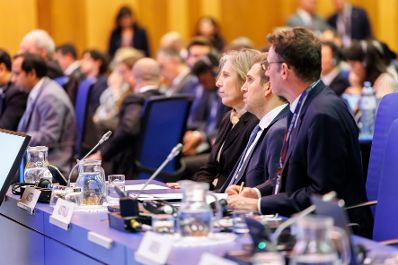 Am 16. M&auml;rz 2026 nahm Staatssekret&auml;r Alexander Pr&ouml;ll (2.v.r.) am Global Fraud Summit 2026 im Vienna International Center teil.