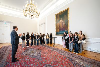 Am 23. April 2026 fand der Girls' Day im Bundeskanzleramt statt. Im Bild Staatssekret&auml;r Alexander Pr&ouml;ll (l.).