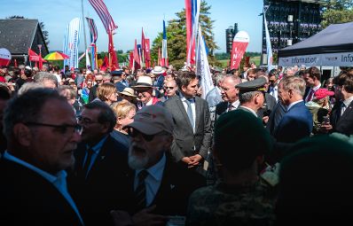 Am 10. Mai 2026 nahm Staatssekret&auml;r Alexander Pr&ouml;ll (m.r.) am Festakt zum Gedenken an die Befreiung des KZ-Gusen und KZ-Mauthausen teil. Im Bild gemeinsam mit Bundesminister Gerhard Karner (2.v.r.) und dem Landeshauptmann von Ober&ouml;sterreich Thomas Stelzer (r.).
