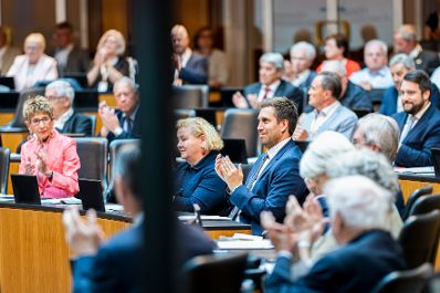 Am 9. Juli 2026 hielt Staatssekret&auml;r Alexander Pr&ouml;ll (im Bild) eine Rede bei einer Veranstaltung zu 50 Jahre Seniorenbund im Parlament.