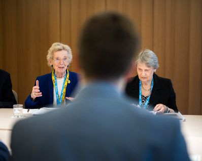 Am 6. Juli 2026 reiste Staatssekret&auml;r Alexander Pr&ouml;ll (m.) zu einem Arbeitsbesuch nach Genf. Im Bild bei einem Arbeitsgespr&auml;ch mit Mary Robinson (l.) und Helen Clark (r.).