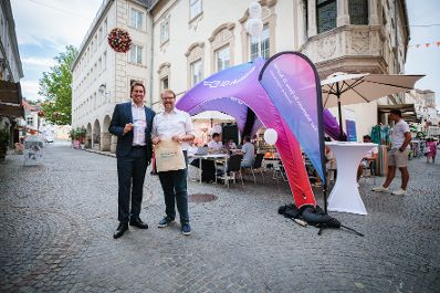 Am 14. Juli 2026 nahm Staatssekret&auml;r Alexander Pr&ouml;ll (l.) an der ID Austria Servicetour 2026 in Krems teil.