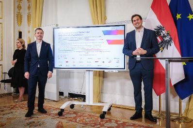 Am 14. Juli 2026 gab Staatssekret&auml;r Alexander Pr&ouml;ll (r.) eine Pressekonferenz anl&auml;sslich der Unterzeichnung des Pakts f&uuml;r Digitale Kompetenzen.