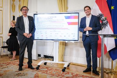Am 14. Juli 2026 gab Staatssekret&auml;r Alexander Pr&ouml;ll (r.) eine Pressekonferenz anl&auml;sslich der Unterzeichnung des Pakts f&uuml;r Digitale Kompetenzen.