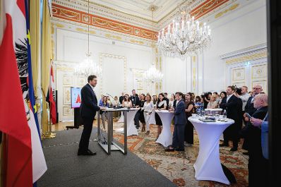 Am 20. Juli 2026 lud Staatssekret&auml;r Alexander Pr&ouml;ll (l.) im Rahmen von der Public AI Initiative, Bundesbedienstete zur Pr&auml;sentation von GovGPT ins Bundeskanzleramt ein.