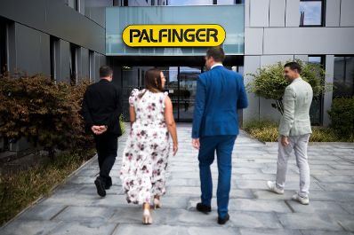 Am 23. Juli 2026 nahm Staatssekret&auml;r Alexander Pr&ouml;ll (im Bild) an der ID Austria Servicetour 2026 bei der Palfinger AG in Salzburg teil.