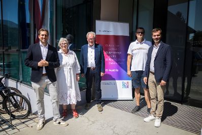 Am 30. Juli 2026 nahm Staatssekret&auml;r Alexander Pr&ouml;ll (l.) an der ID Austria Servicetour 2026 in N&uuml;ziders teil.