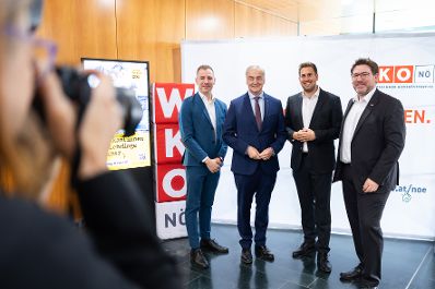 Am 19. August 2026 nahm Staatssekret&auml;r Alexander Pr&ouml;ll (2.v.r.) im Rahmen seines Bundesl&auml;ndertages in Nieder&ouml;sterreich, am ID Austria Unternehmertag 2026 in St.P&ouml;lten teil.