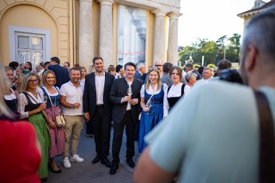 Am 19. August 2026 besuchte Staatssekret&auml;r Alexander Pr&ouml;ll (m.l.) im Rahmen seines Bundesl&auml;ndertages im Burgenland, die &bdquo;Wein und Genusstage 2026&ldquo; in Eisenstadt.