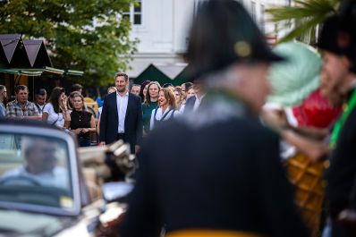 Am 19. August 2026 besuchte Staatssekret&auml;r Alexander Pr&ouml;ll (m.l.) im Rahmen seines Bundesl&auml;ndertages im Burgenland, die &bdquo;Wein und Genusstage 2026&ldquo; in Eisenstadt.