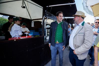 Am 12. September 2026 nahm Staatssekret&auml;r Alexander Pr&ouml;ll (im Bild) am ernte.dank.festival am Wiener Heldenplatz teil.