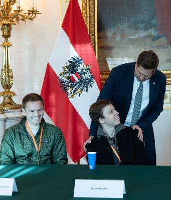 Am 26. Oktober 2026 lud Staatssekret&auml;r Alexander Pr&ouml;ll (im Bild) anl&auml;sslich des Nationalfeiertags Besucherinnen und Besucher zum Tag der offenen T&uuml;r ins Bundeskanzleramt.