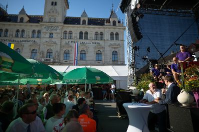 Am 14. August 2026 nahm Staatssekret&auml;r Alexander Pr&ouml;ll (r.) an der Er&ouml;ffnung des Zwiebelfestes 2026 in Laa an der Thaya teil.