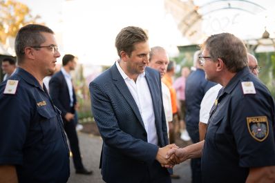 Am 14. August 2026 nahm Staatssekret&auml;r Alexander Pr&ouml;ll (m.) an der Er&ouml;ffnung des Zwiebelfestes 2026 in Laa an der Thaya teil.